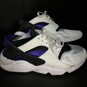 Nike air huarache purple punch size 9